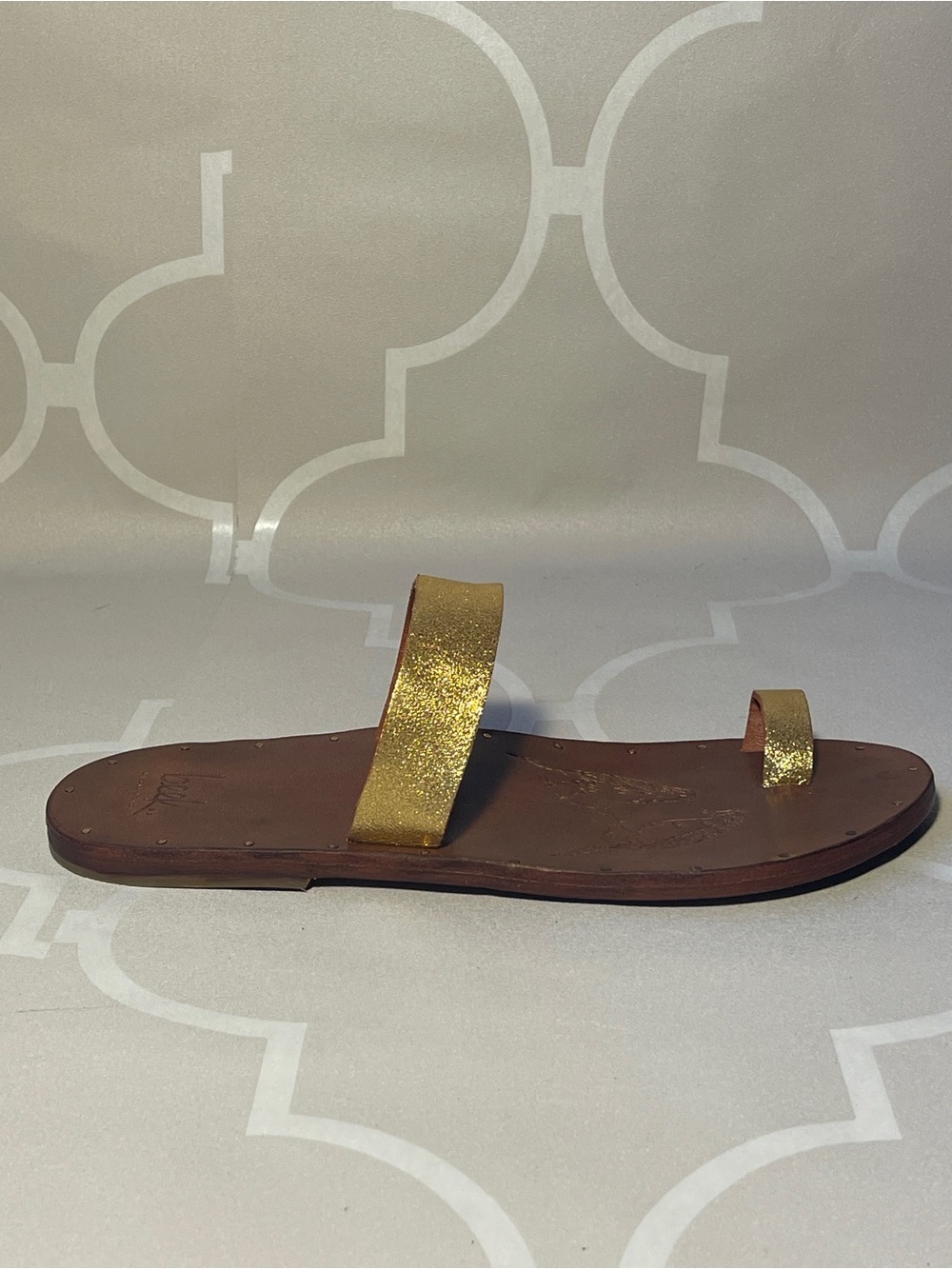 Beek Metallic Gold Leather Sandals Handcrafted Comfort Sandals Sz 8